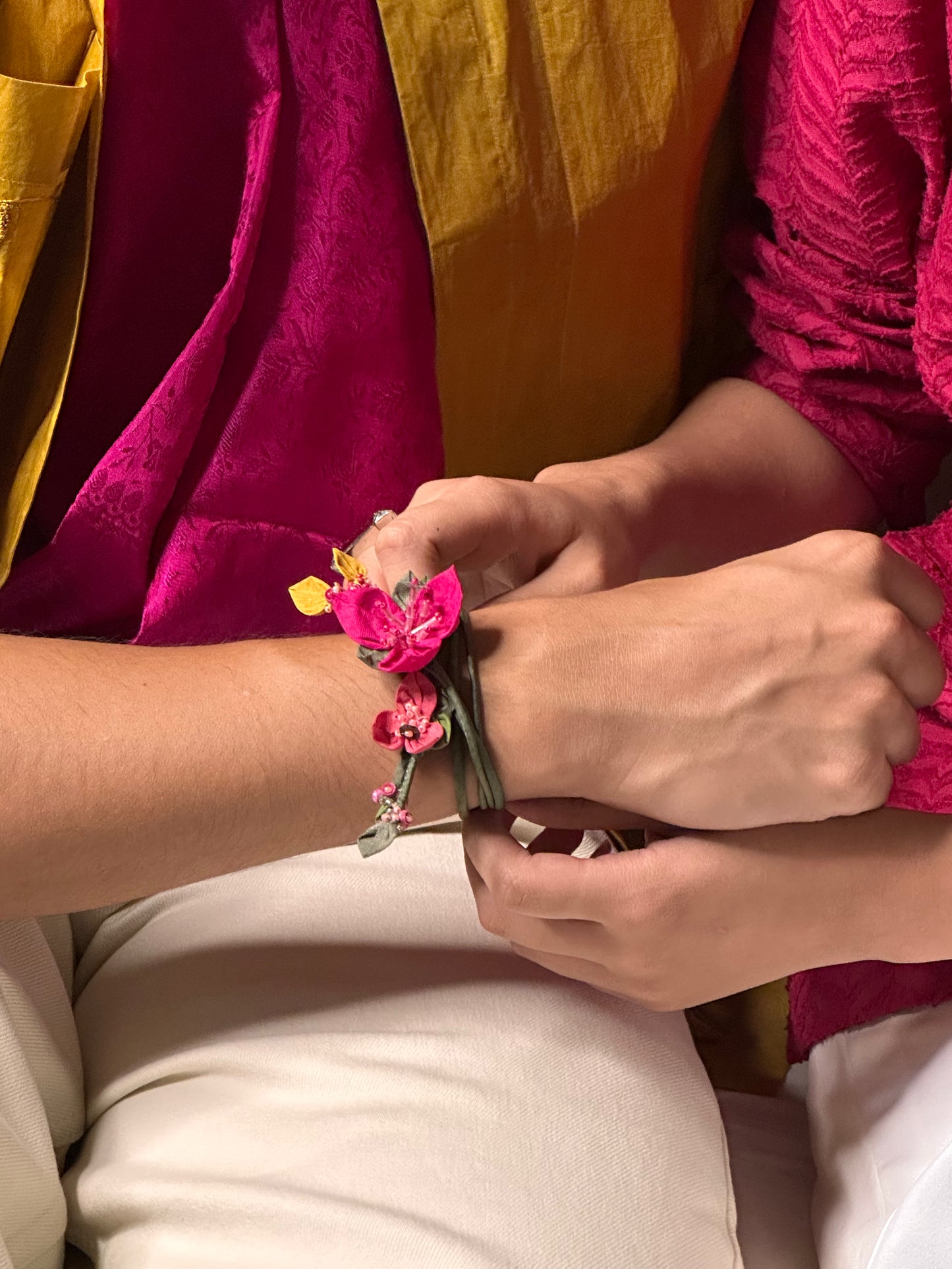 Bougainvillea Dori Single Rakhi - Two tone Pink