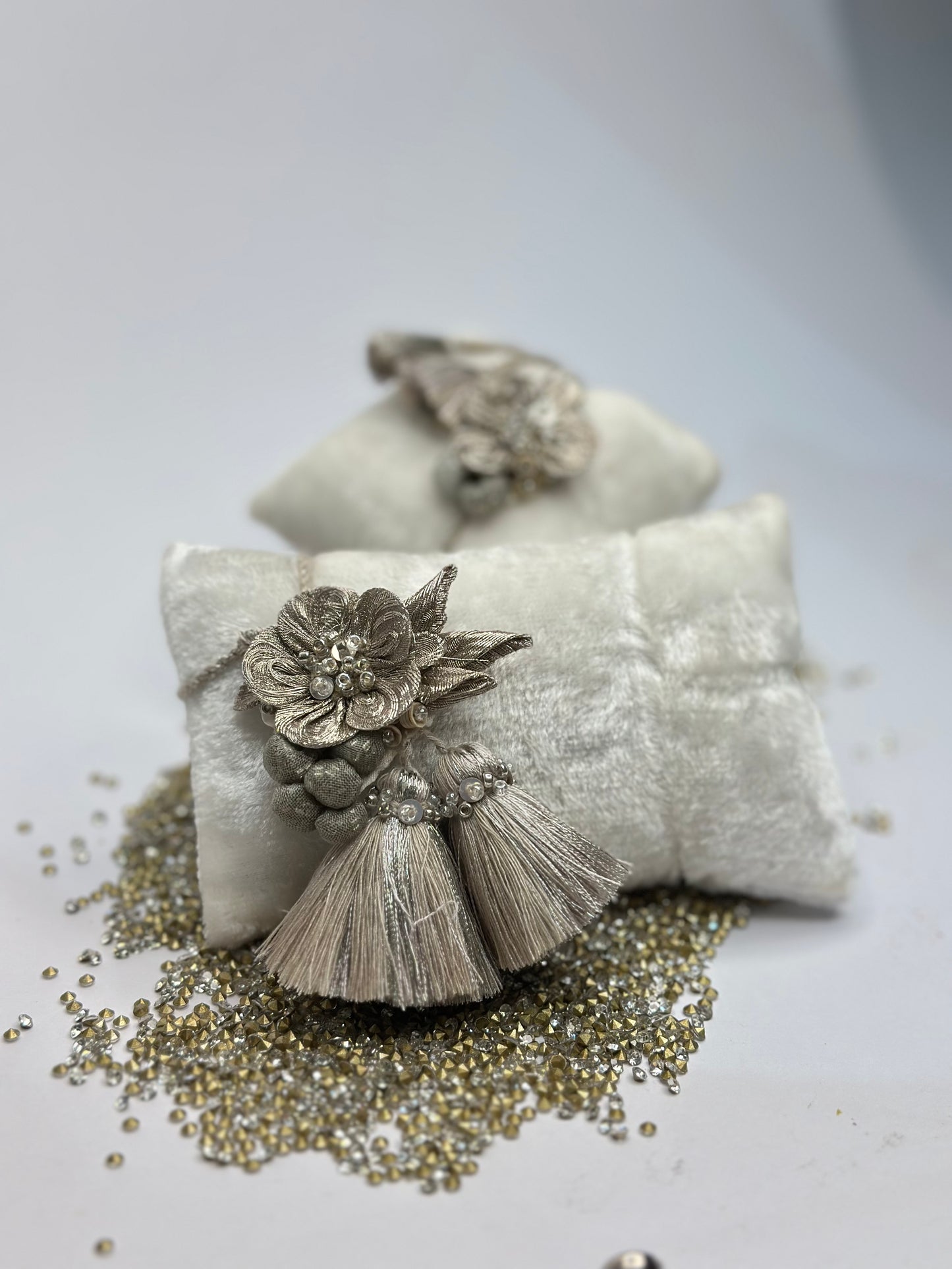 Celestial shimmer Rakhi Loomba Set - Silver