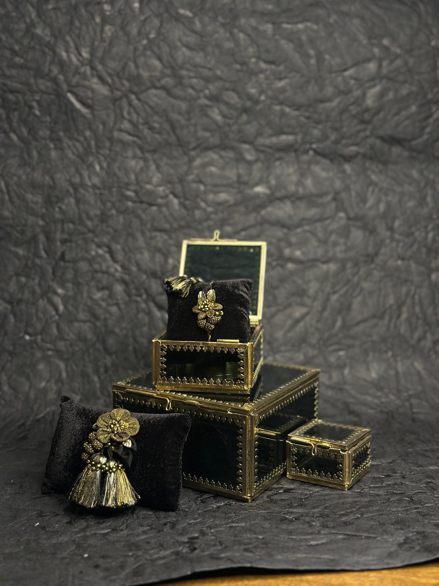 Celestial shimmer Rakhi Loomba Set - Gold