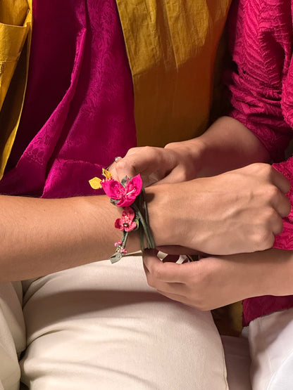 Bougainvillea Dori Single Rakhi - Two tone Pink