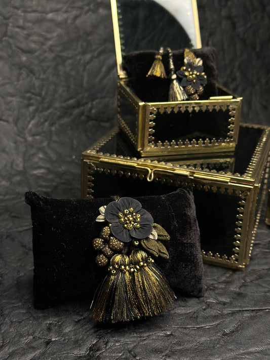 Celestial shimmer Rakhi Loomba Set - Black