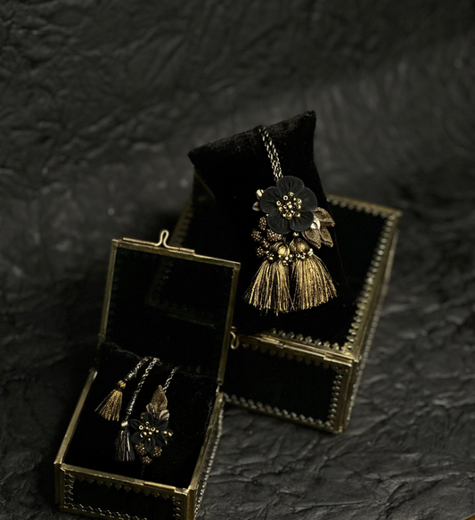 Celestial shimmer Rakhi Loomba Set - Black